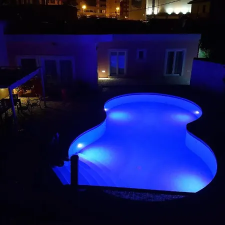 Villa Dalla With Swimming Pool